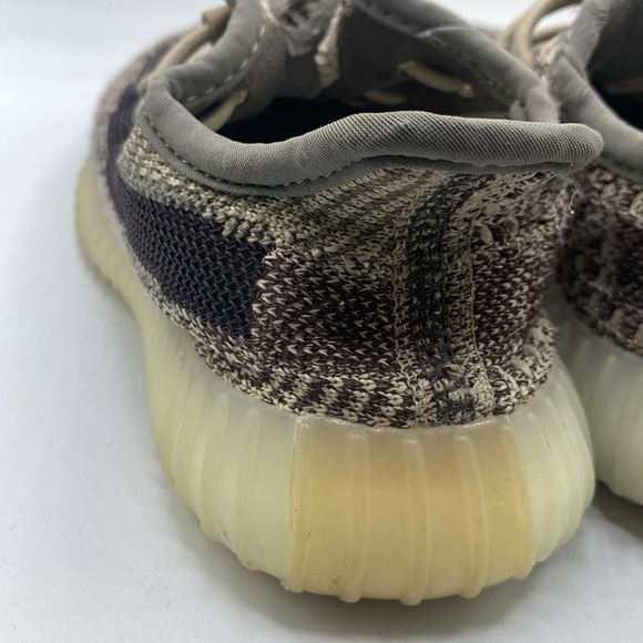 Little kids adidas YEEZY Size 12K - Picture 11 of 12